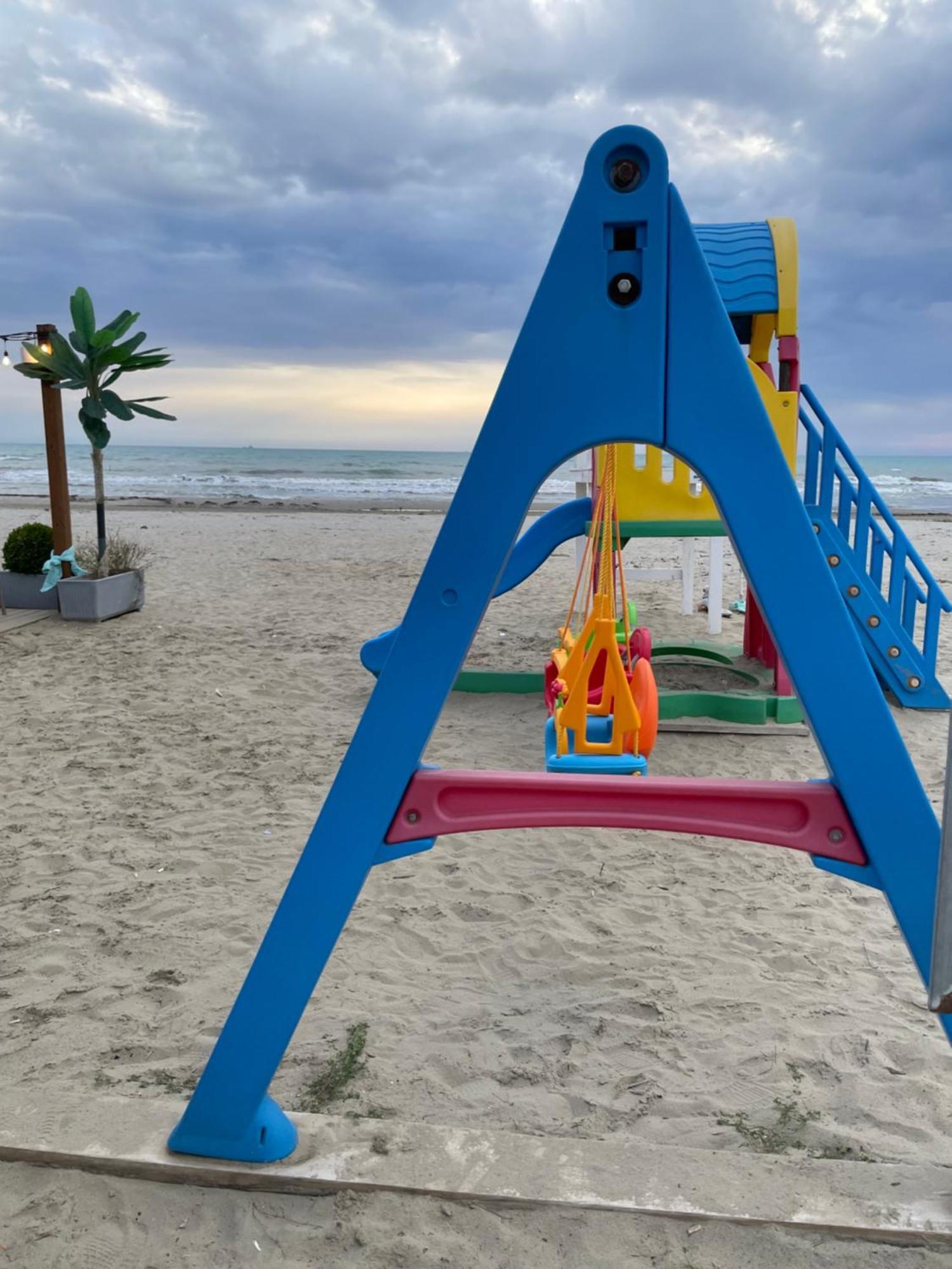 Plazh * Durrës